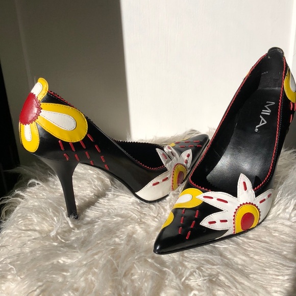 Mia Shoes - MIA Dynasty Black Leather pump